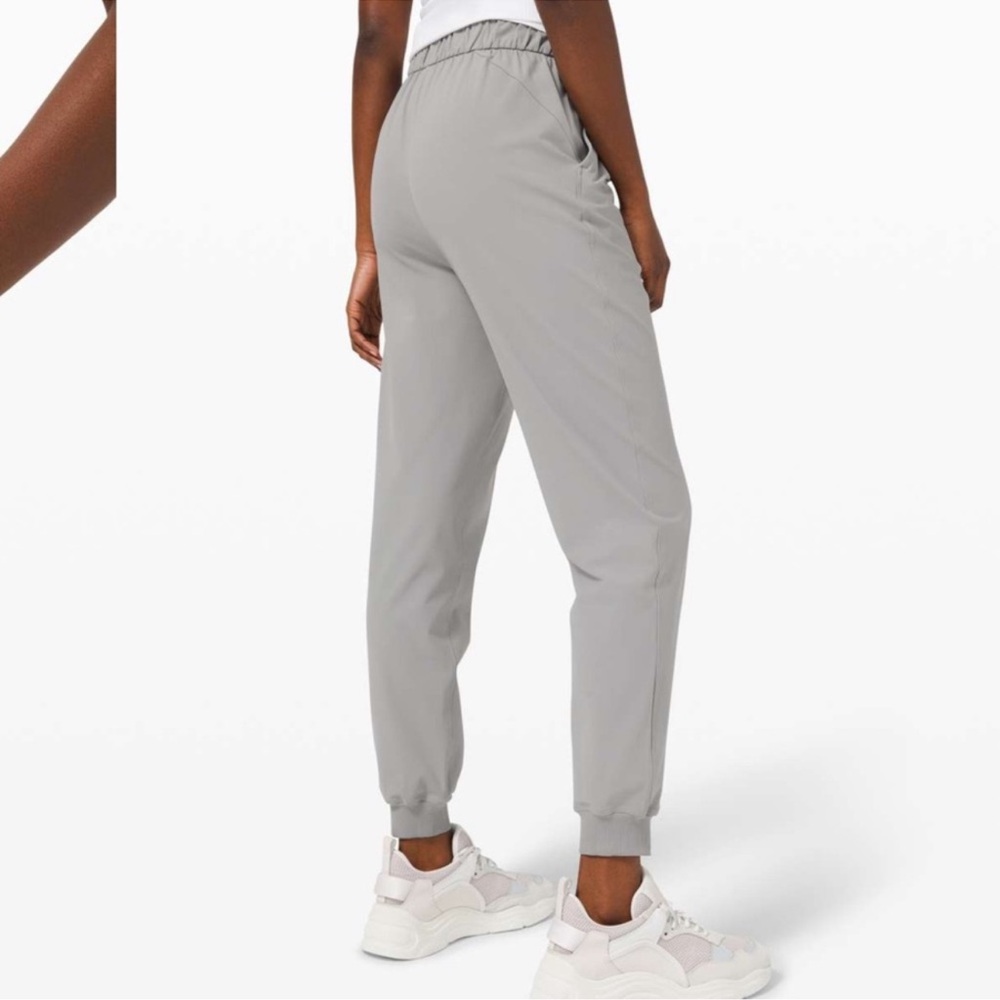 Keep moving jogger rhino grey